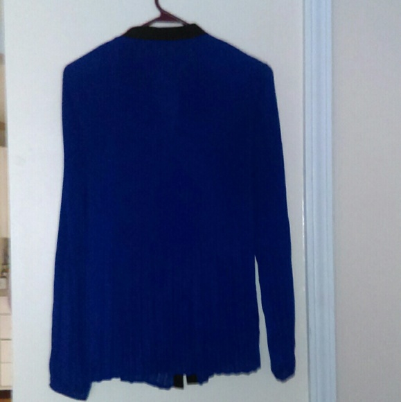 Blue blouse - Picture 2 of 2